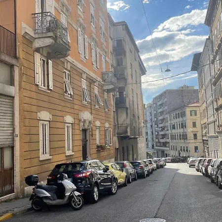 La Casa Di Peppe Apartment Trieste